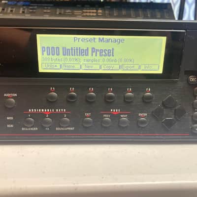E-MU Emulator IV EIV x Hollywood Gold edition sampler, 2 Gig internal drive, 128 Mb RAM, EFX board image 3