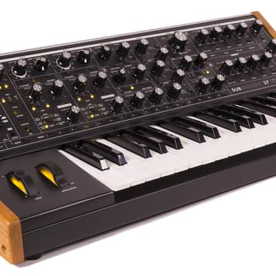Moog Subsequent 37 Analog Synth /keyboard 37 key //ARMENS//