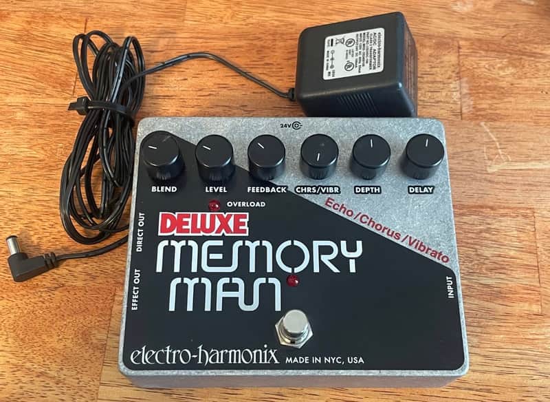 Electro-Harmonix Deluxe Memory Man 550Ms Analog Delay / Chorus / Vibrato 2008 - Present - Black / Silver image 1