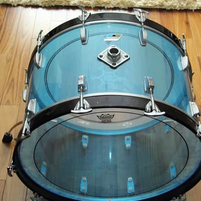 Ludwig Vistalite 70s Bass drum 24x14 blue acrylic image 2
