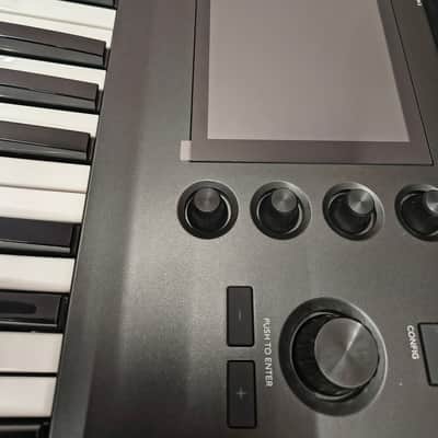 Akai MPC Key 61 Standalone Workstation Synthesizer 2022 - Present - Black image 3