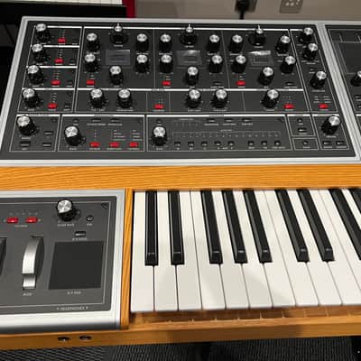 Moog One 16-Voice 61-Key Polyphonic Analog Synthesizer 2018 - Present - Black/Ash image 2