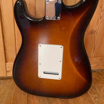 Fender American Special Stratocaster with Rosewood Fretboard 2015 - 2018 - 2-Color Sunburst image 4