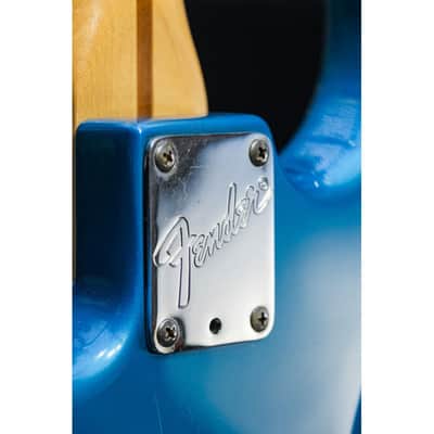 1984 Fender Standard Stratocaster (USA) with Rosewood Fretboard  sapphire blue image 6
