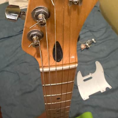 Fender Player Telecaster with Maple Fretboard 2019 - Electron Green image 13