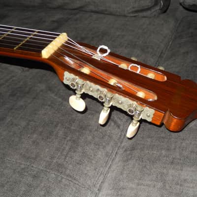MADE IN MID1960s - YAMAHA NO G-160 -  AN EXTRAORDINARY ORDINARY CLASSICAL GUITAR image 4