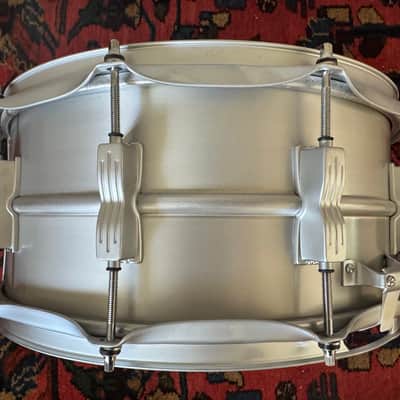 Ludwig LM405LTD Acrolite Limited Edition 6.5x14" 10-Lug Aluminum Snare Drum with Matte Silver Hardware Matte Aluminum P-90 Version image 4