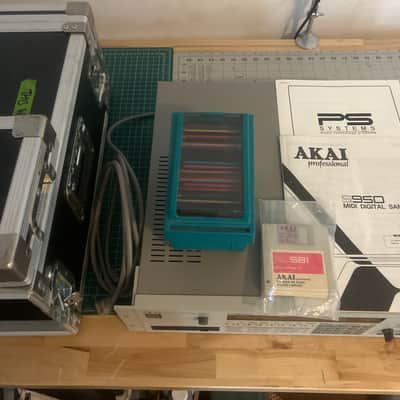 Akai S950 MIDI Digital Sampler 1988 - White image 24