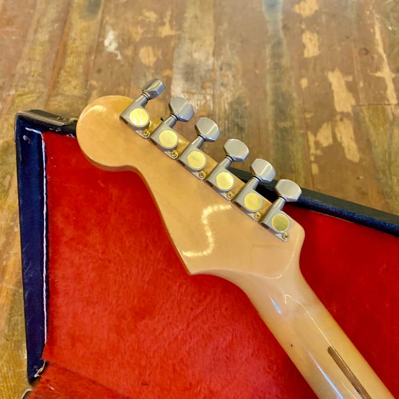 Tokai Custom Edition “oldies but goodies” Super strat Trans blue