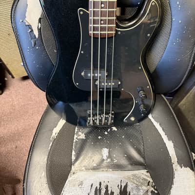 Kramer Focus by Kramer 4 string bass guitar - Black sparkle image 2