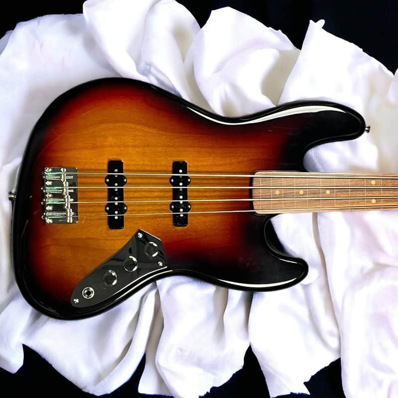 Fender Jaco Pastorius Fretless Jazz, 3-Tone Sunburst w/ Pau Ferro image 1
