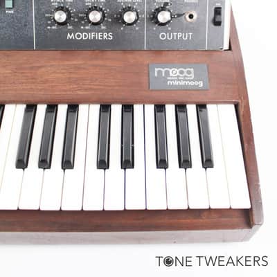 Moog Minimoog 70s Meticulously Refurbished Synthesizer 214x VINTAGE SYNTH DEALER image 4