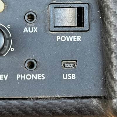 Fender Mustang I (V.1) 20-Watt 1x8" Guitar Combo Modeling Amplifier image 12