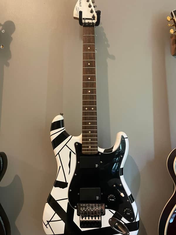Squier Contemporary Stratocaster Special 2022 - Vintage White Bild 1