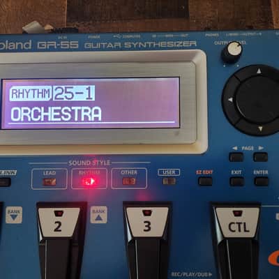 Roland GR-55 Guitar Synthesizer Package - With Carrying Bag image 8