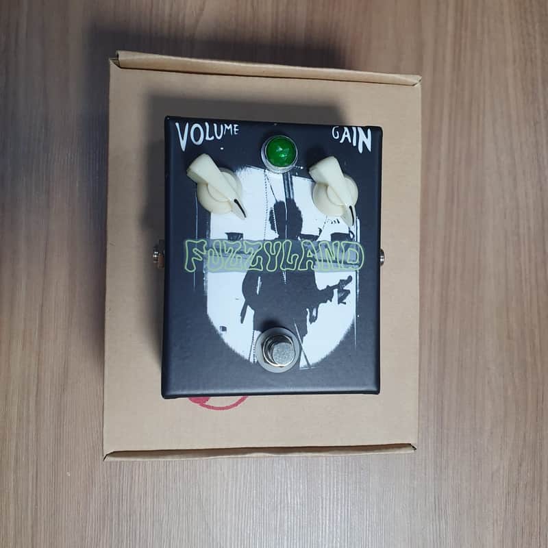 MG Pedals Fuzzyland - Black image 1