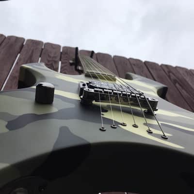 USED 2011 ESP Signature Series Max Cavalera AX Camo (Left Handed) w/case image 4