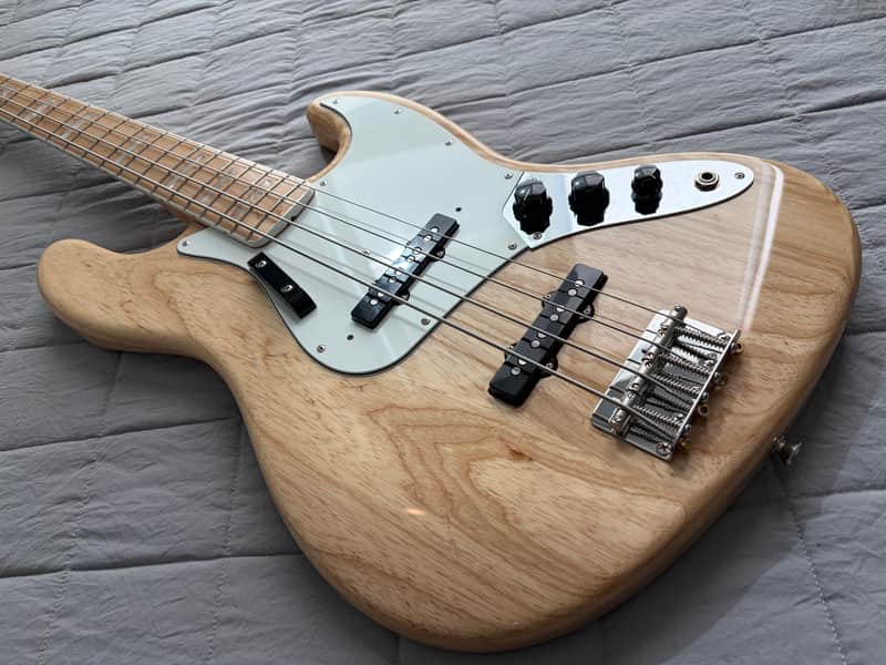 Fender MIJ Heritage ’70s Jazz Bass - Natural Ash image 1