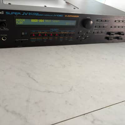 Roland JV-1080 64-Voice Synthesizer Module 1994 - 2001 - Black