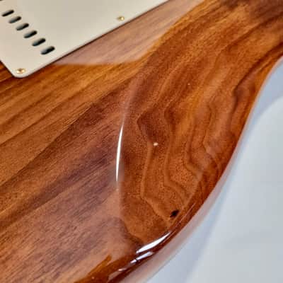Fender Stratocaster Artisan Claro Walnut 2016 Custom Shop Amber Tinted image 17