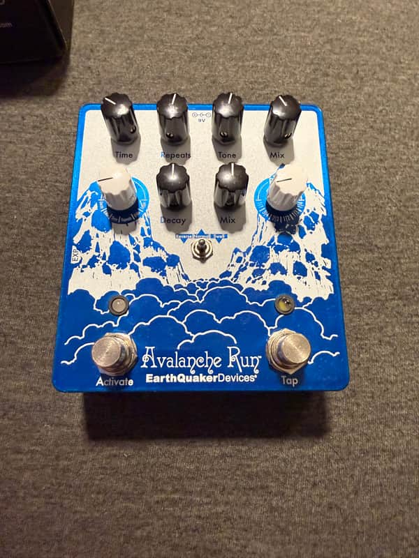 EarthQuaker Devices Avalanche Run Stereo Reverb & Delay with Tap Tempo V2