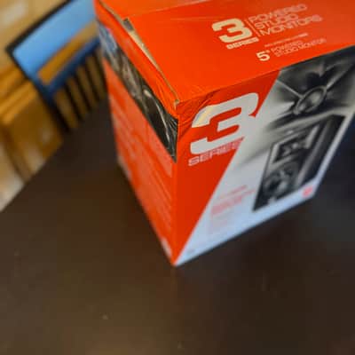 JBL LSR305 (1st Gen) 5" 2-Way Active Studio Monitor (Single) image 12