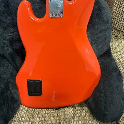 Fender Jazz Bass Player Plus Series 2021 - Fiesta Red image 10