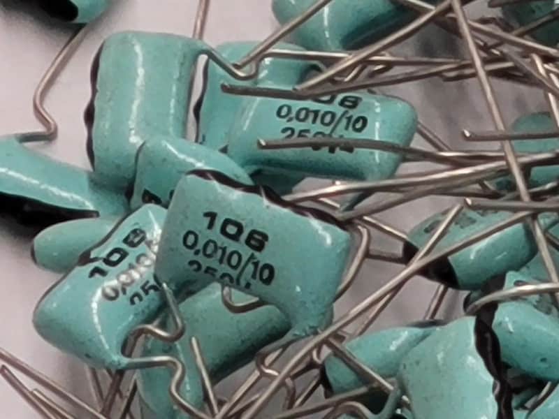 Green Drop Capacitors 0,010uF 10% 250v Bag Of 95 Seafoam Green / Black image 1