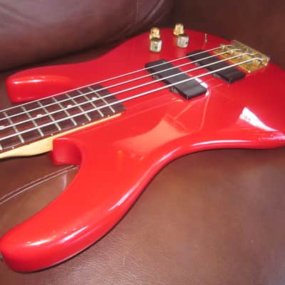 Used Peavey Dyna Bass Red 4-String Bass Guitar #05036444 image 1