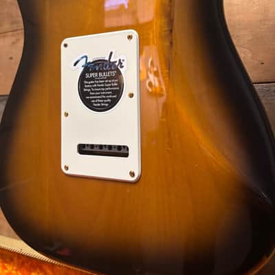 2004 Fender 50th Anniversary Limited Edition American Deluxe Strat MP 2 Tone Sunburst image 17