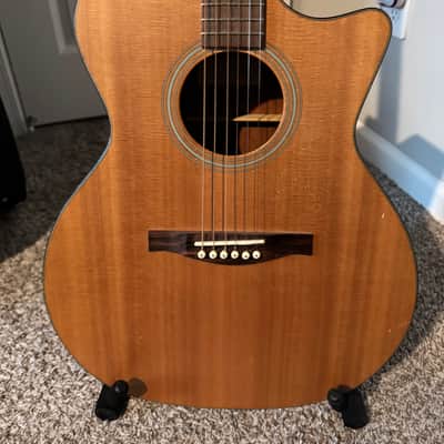 Eastman AC122CE Sapele/Sitka Spruce Grand Auditorium Cutaway with Electronics 2010s - Natural image 2