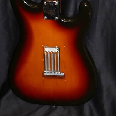 Fender Japan M.I.J. "J" series lefty `62 Stratocaster R.I. 1990 3 Color Sunburst image 2