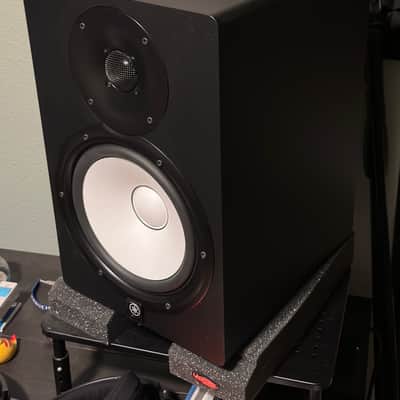 Yamaha HS8 Powered Studio Monitor (Pair) 2015 - Present - Black image 2