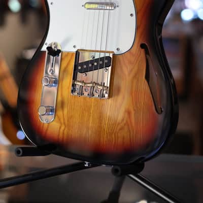 G&L Tribute Series ASAT Classic Lefthanded 2010s - Sunburst image 2