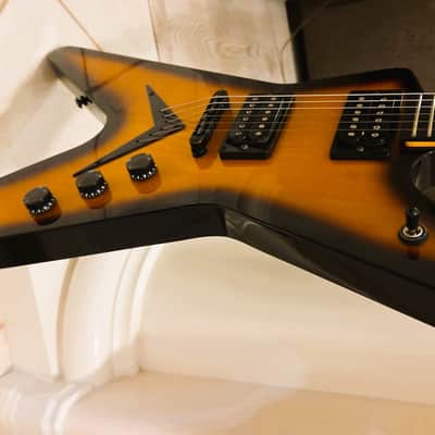 Dean MLX Sunburst, Excellent image 5