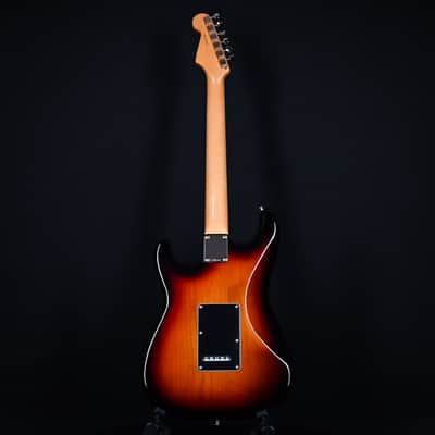 Fender Stevie Ray Vaughan Stratocaster 3-Tone Sunburst (US23110517) image 5