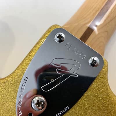 Fender Stratocaster with 3-Bolt Neck, Maple Fretboard 1976 Gold Sparkle image 16
