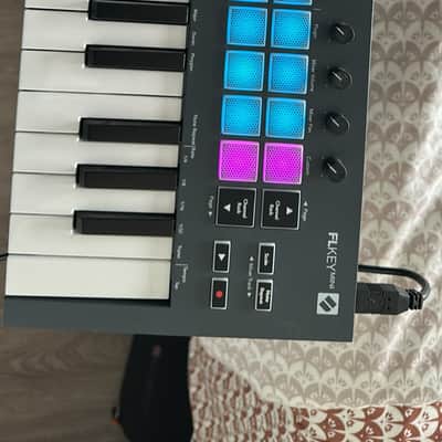Novation FLkey Mini 25-Key MIDI Controller 2022 - 2026 - Black Bild 3