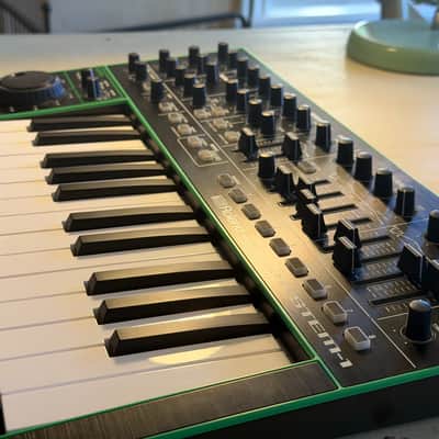 Roland SYSTEM-1 25-Key Plug-Out Synthesizer 2014 - Present Black image 3