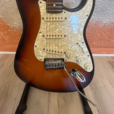 Fender Stratocaster Plus Deluxe 1997 - Sunburst image 2