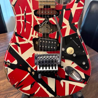 EVH Striped Series Frankie 2020 - Red / White / Black Stripes Relic image 2