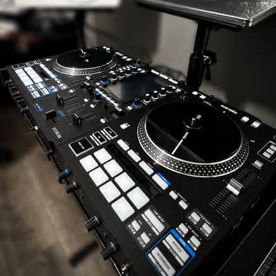 RANE SYSTEM ONE All-in-One Standalone DJ System with Motorized Platters & Touchscreen image 3