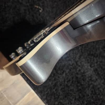 Gretsch G5260 Electromatic Jet Baritone with V-Stoptail 2020 - Present - London Grey image 19