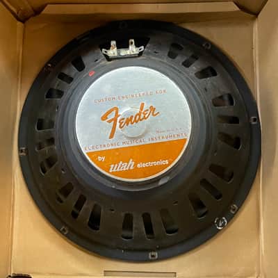 1976 Fender Deluxe Reverb w/Celestion and includes Original Speaker image 9