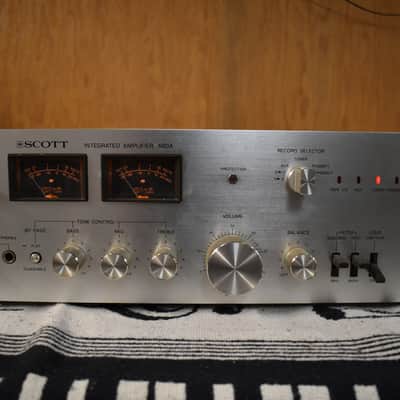 HH Scott 460A Integrated Stereo Amplifier - Silver image 2