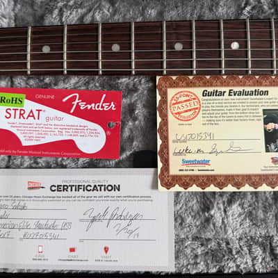 Fender American Elite Stratocaster - 2017 - 3-Color Sunburst, HSS Shawbucker, Ebony Fretboard, Noiseless Pickups image 3