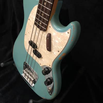 Fender JMJ Road Worn Mustang Bass + Hard Case, Pro Setup image 6