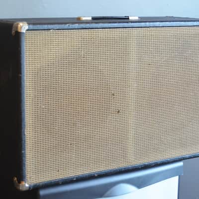Fender 2×12 Vintage Bassman Cabinet – Used - Black Tolex image 2
