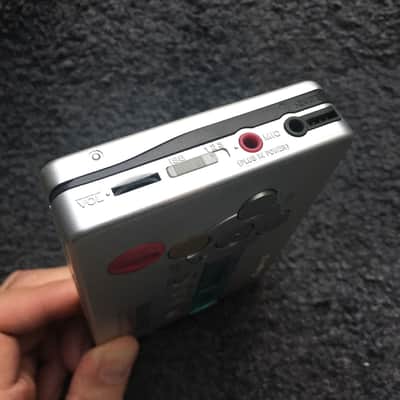 SONY WM-GX677 Walkman Cassette Player, Excellent Silver ! Working ! image 4
