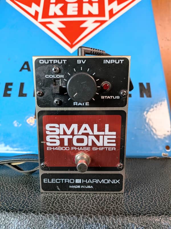 Electro-Harmonix Small Stone EH4800 Phase Shifter | Reverb Canada